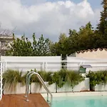Ξενοδοχείο με διαμερίσματα Dama - Luxury